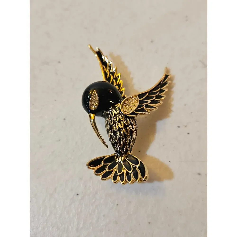 Vintage goldtone & black enamel hummingbird brooch pin